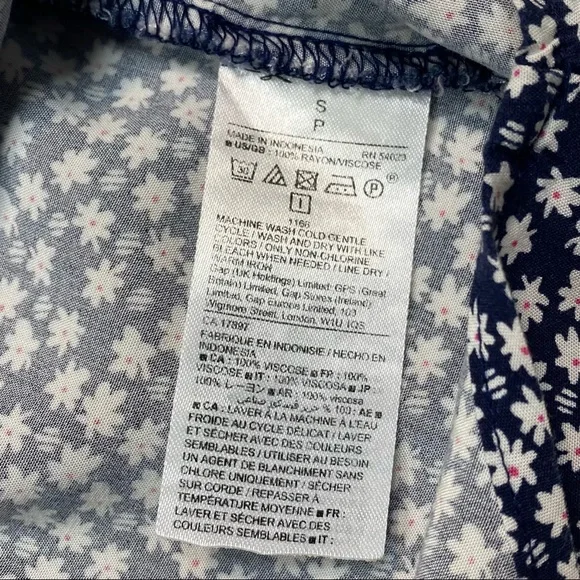 GAP Sleeveless Shirt Dress, Elastic waist w/ drawstring
Size S - Picture 8 of 12